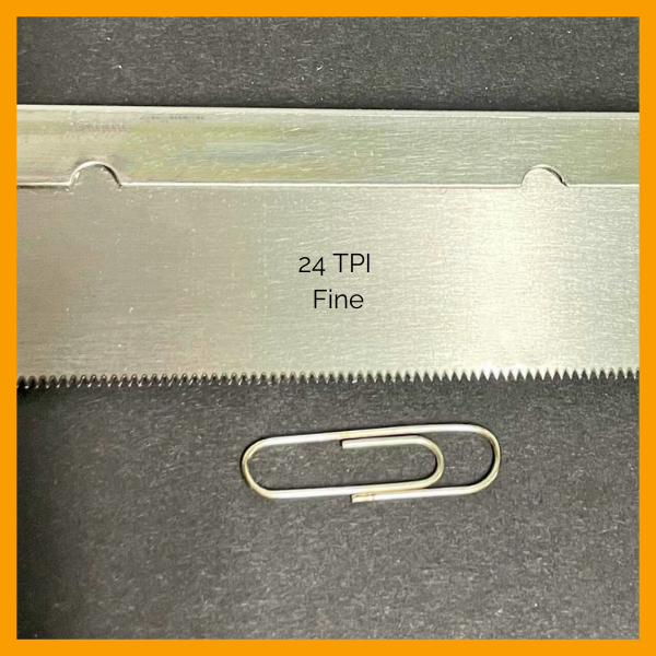 Hobby Saw TPI 24 blade 1.25" with Handle